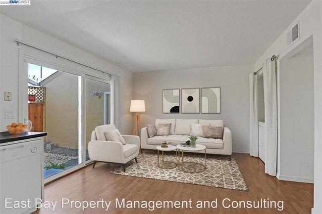 Building Photo - 3 br, 1.5 bath House - 4295 Polaris Avenue