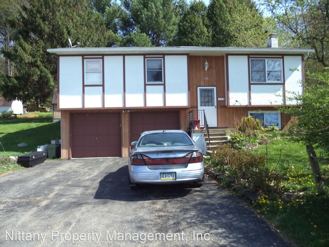 Primary Photo - 3 br, 2 bath House - 524 West Drive