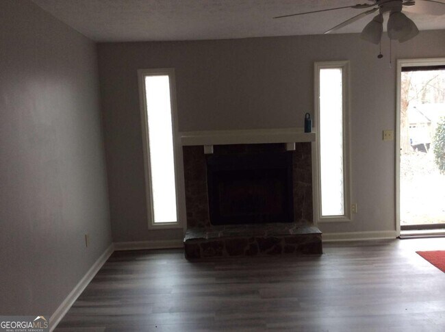 Foto del edificio - 106 Richard Way