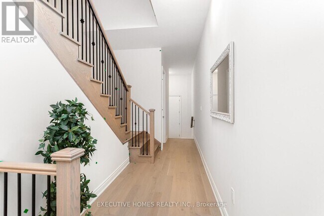 Building Photo - 1371 Peony Path