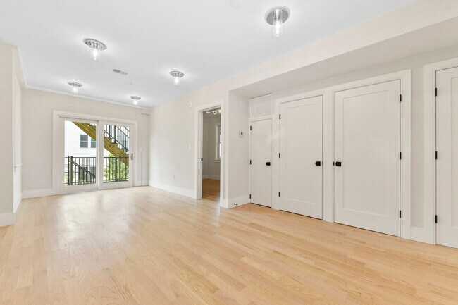 Foto del edificio - 92 Chelsea St