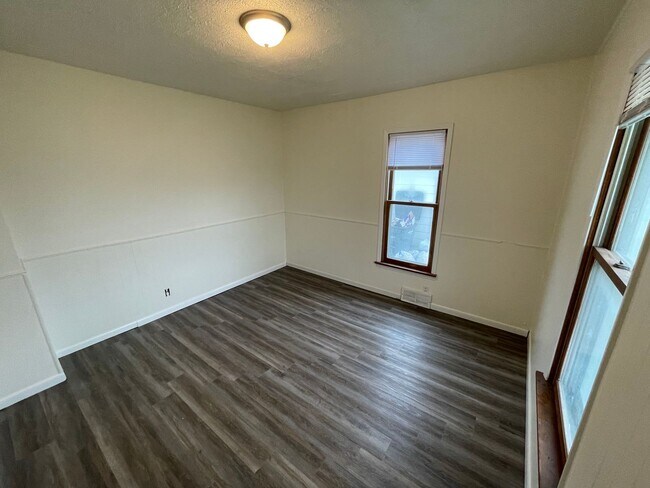 Foto del edificio - Updated 5 Bedroom House for Rent