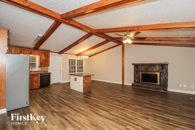 Building Photo - 363 Oakridge Dr SE