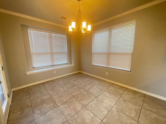 Building Photo - Two Story Beauty in Desert Ridge