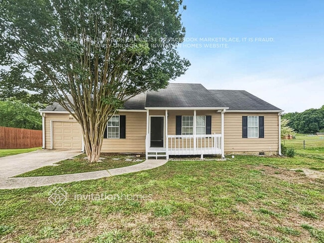 Building Photo - 443 Linda Ln