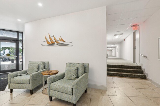 Foto del edificio - 1301 River Reach Dr