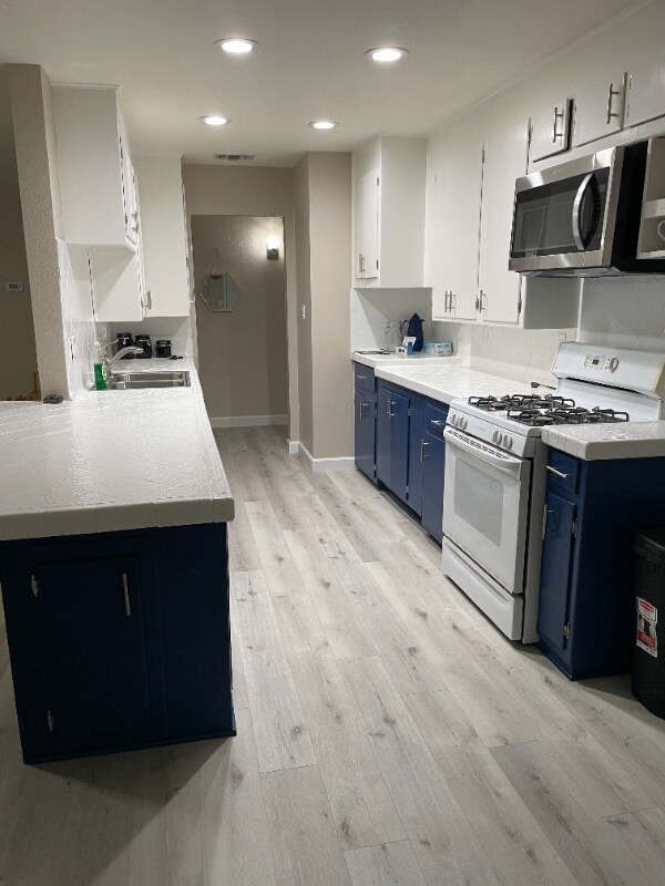 Foto principal - 8292 Seeno Ave
