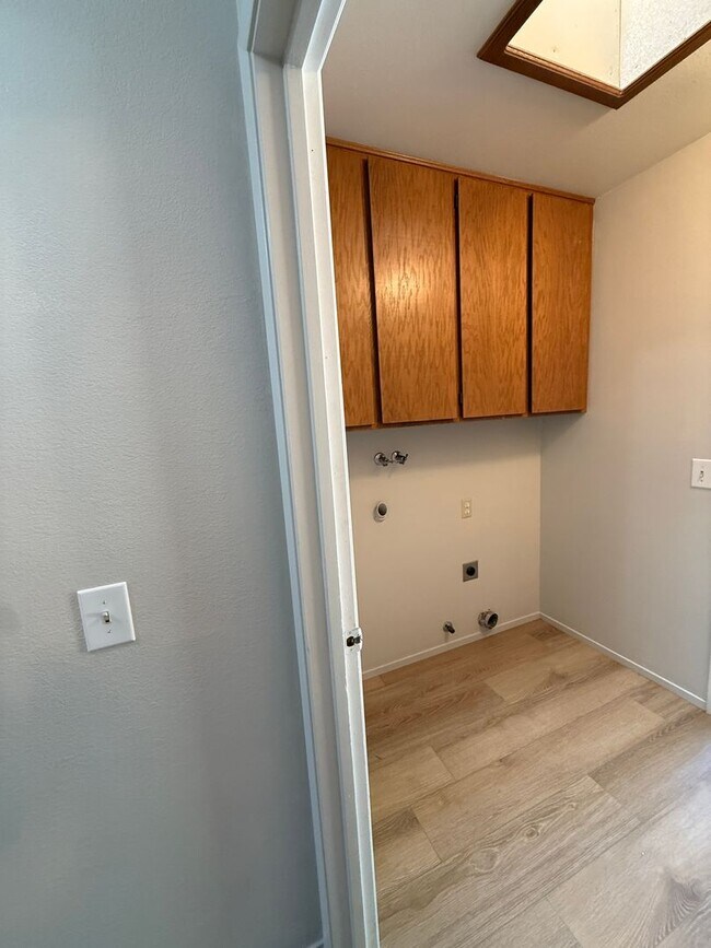 Foto del edificio - Beautiful 3 Bed, 2 Bath Home in Prime Location