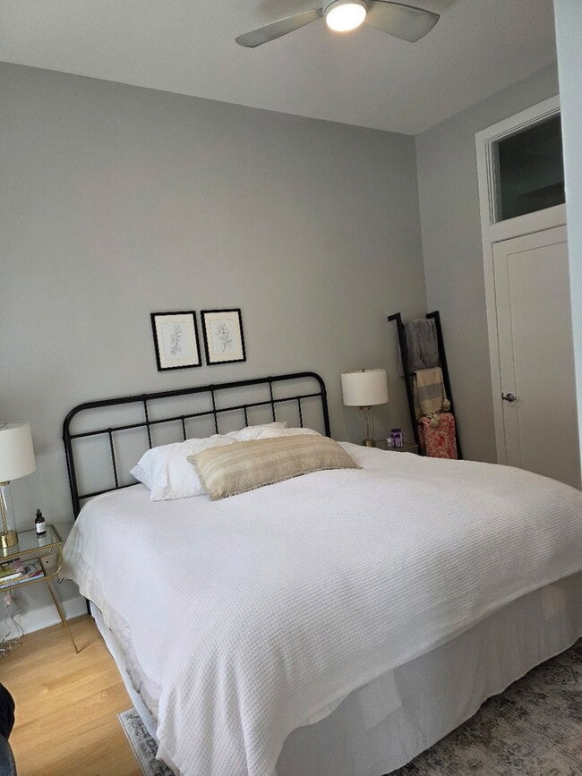 Building Photo - 949 W Madison St