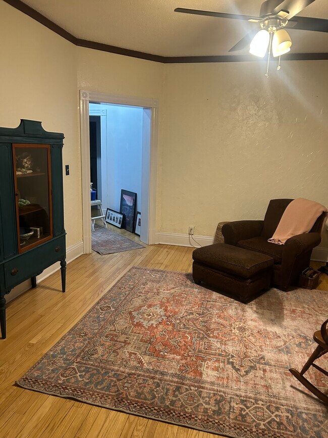 Sala de estar -2 - 527 N Broad