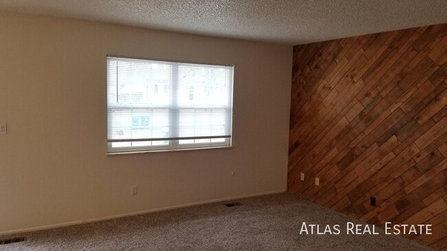 Foto del edificio - 3121 W 133rd Cir