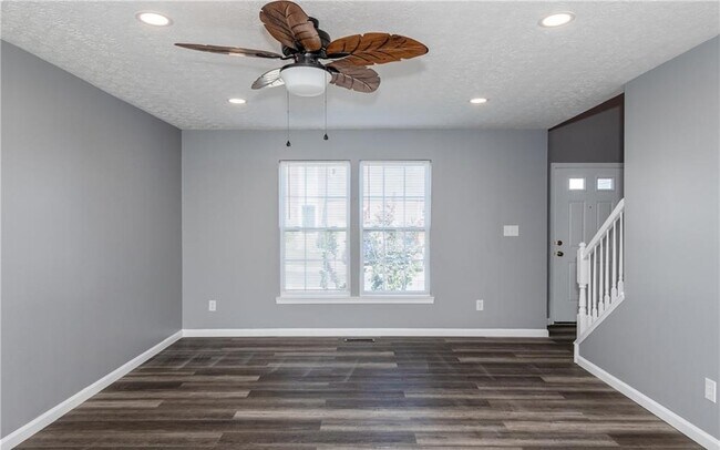 Foto del edificio - 3601 Empire Dr