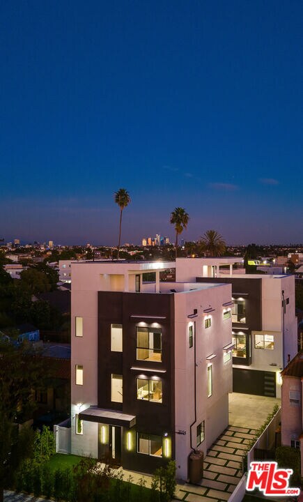 Building Photo - 2034 S Curson Ave