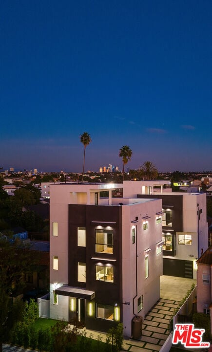 Foto del edificio - 2034 S Curson Ave