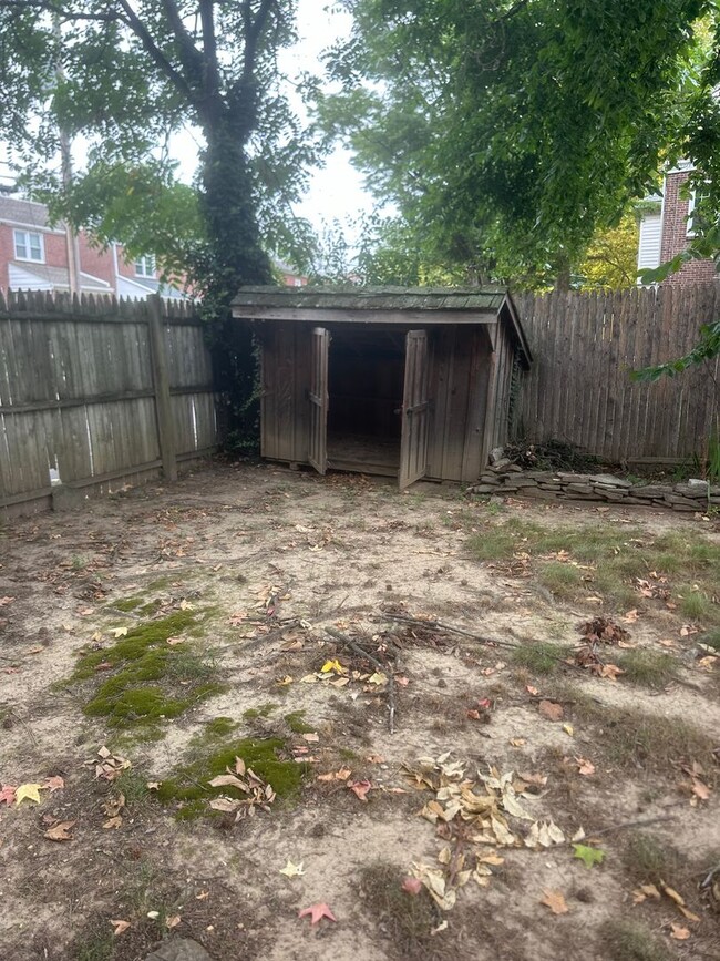 Building Photo - 3 Bedroom, 1.5 Bath townhome in Ninth Ward