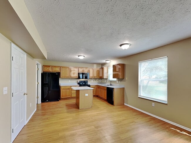 Building Photo - 6083 Weber Oaks Dr
