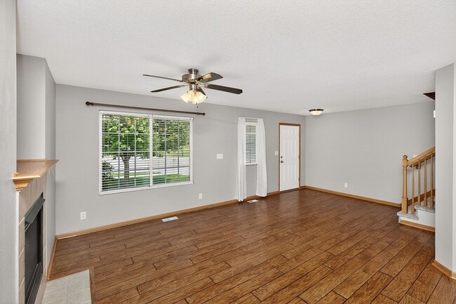 Building Photo - SPACIOUS LIVING!! 4 Bedroom, 3 Bathroom Home in Waukee!