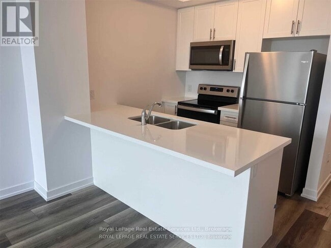 Photo du bâtiment - 450-450 Dundas St E