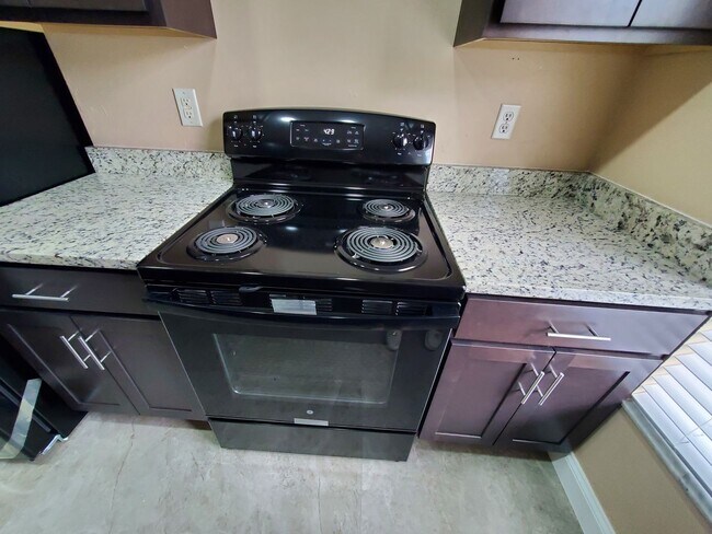 Foto del edificio - 4709-4711 24th street sw