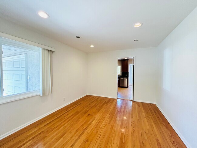 Foto del edificio - 1487 Allenford Ave