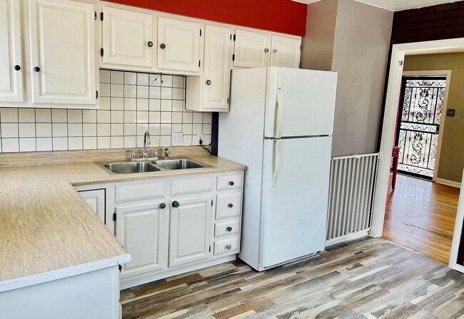 Kitchen - 2635 S Irving St