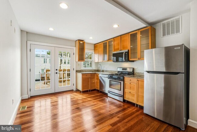 Building Photo - 1949 H St NE