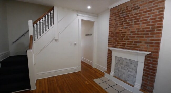 Foto del edificio - 324 E Whittier St