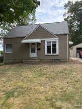 Building Photo - 250 Edgerton Rd