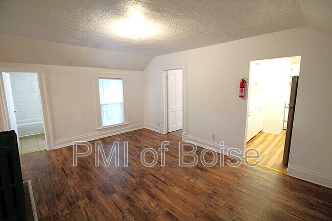 Foto del edificio - 309 E Bannock St