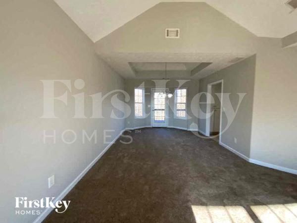 Foto del edificio - 3742 Legacy Walk Dr