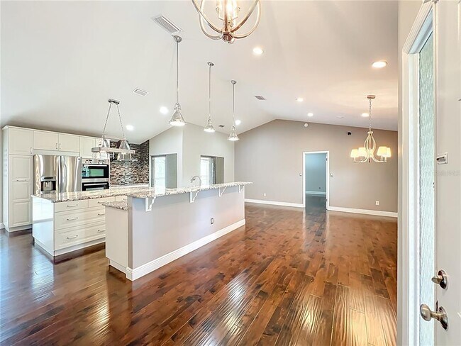 Foto del edificio - 9134 Sabal Palm Cir