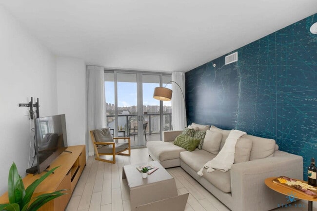 Building Photo - 2602 E Hallandale Beach Blvd Building Photo - 2602 E Hallandale Beach Blvd