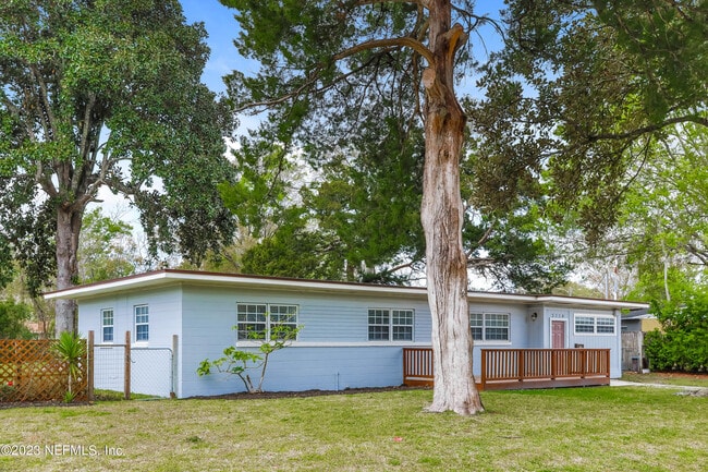 Foto del edificio - 3114 Hampton Ave E