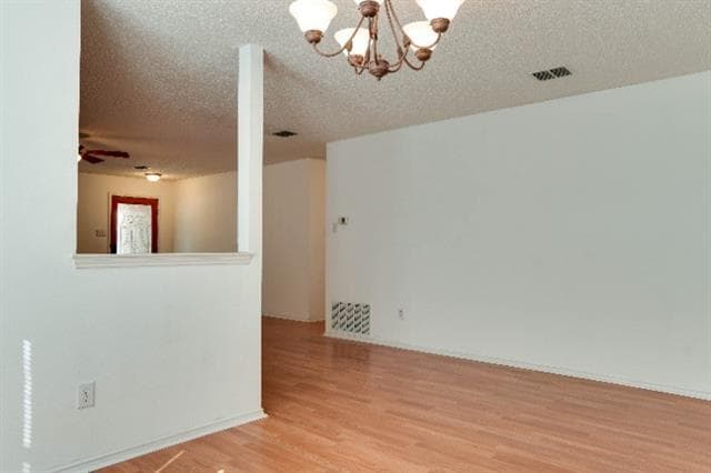 Building Photo - 513 Oriel Cir