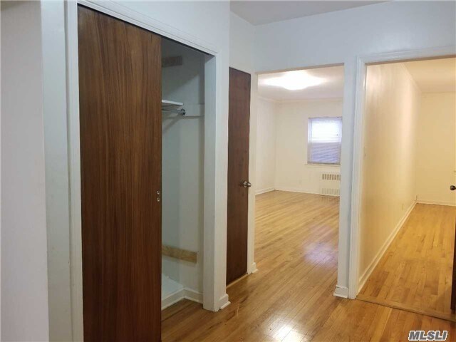 Foto del edificio - 64-69-69 Alderton St
