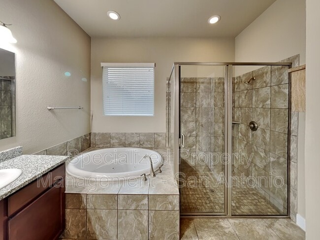 Building Photo - 3419 Cherokee Cove