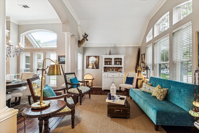 Foto del edificio - 403 Airybrook Ln