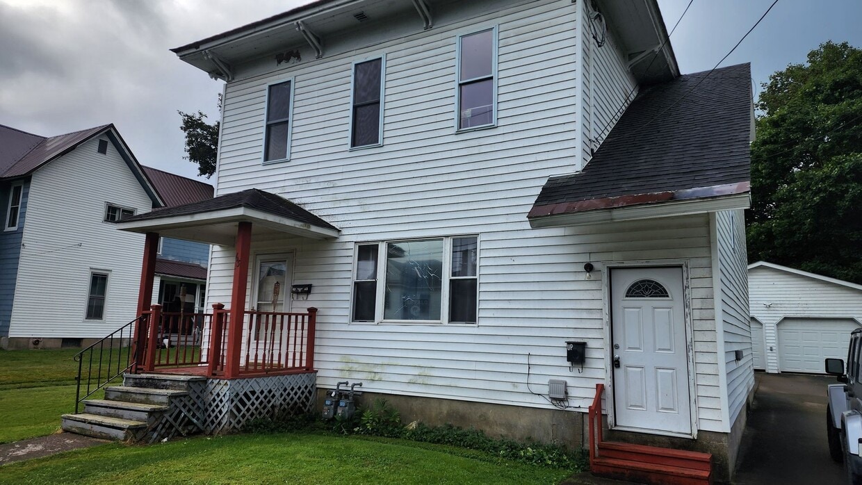 Foto principal - 63 Jefferson St