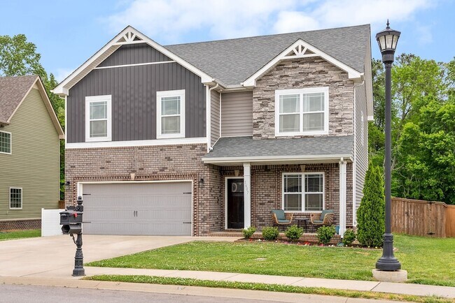 Foto del edificio - 1607 Ellie Piper Cir