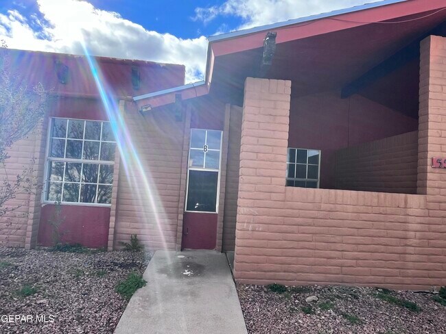 Foto del edificio - 5524 Oakbriar Cir