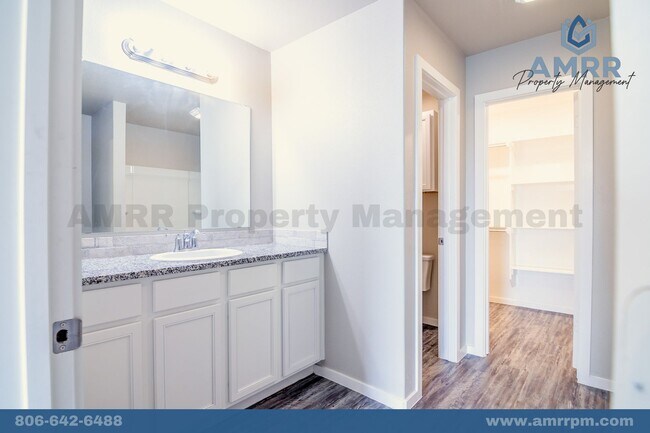 Building Photo - 2120 Langford Ave