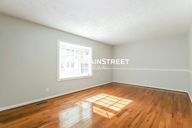 Building Photo - 4 Bedroom Pet-Friendly Home in GAINESVILLE...
