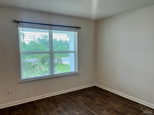 Foto del edificio - 5862 Blackhorse Cir