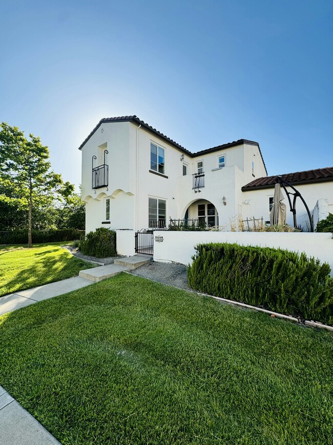 Building Photo - 1244 Cedarwood Loop