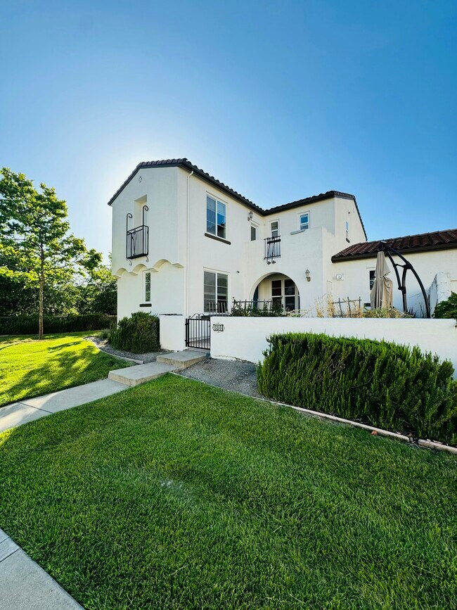 Foto del edificio - 1244 Cedarwood Loop