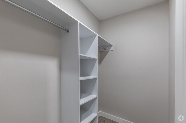 1BR, 1BA - 775 SF Alt - THE TREE APARTMENTS