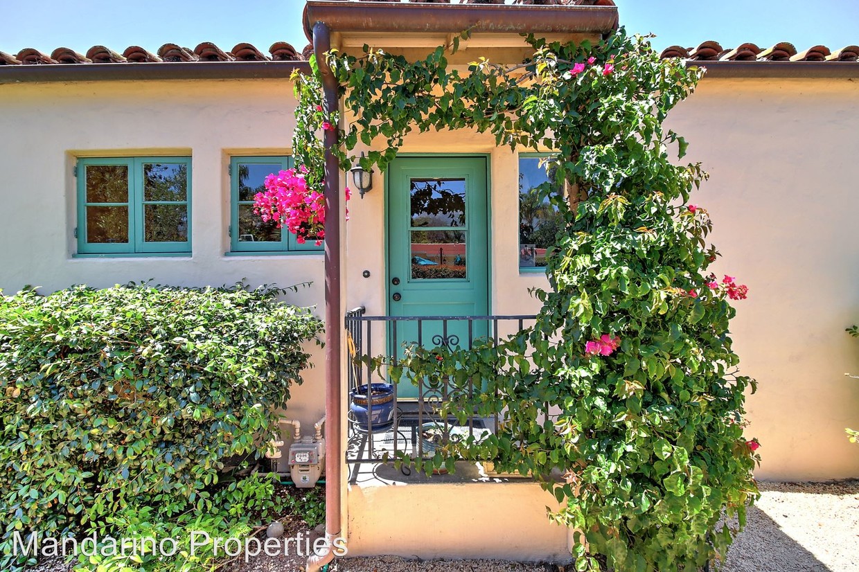 Primary Photo - 3 br, 1.5 bath House - 121 Calle Alamo