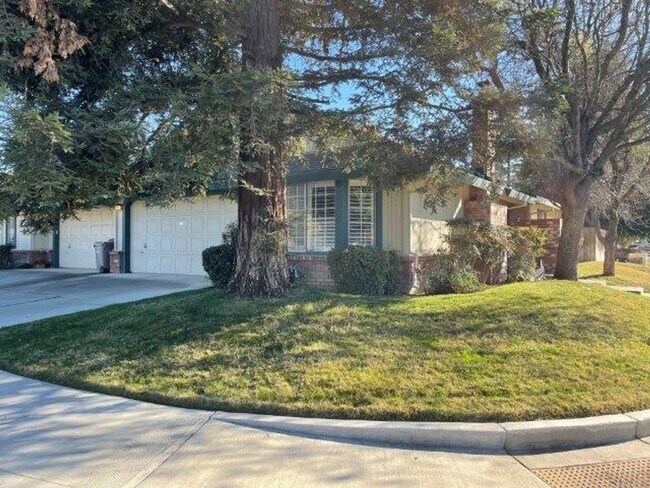 Foto del edificio - Spacious 3 bedroom home for rent