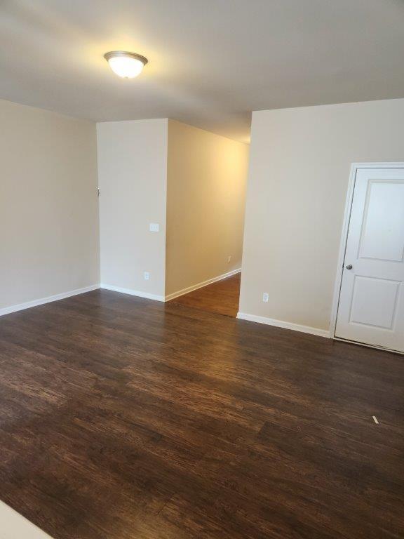 Foto del edificio - 3220 Blue Springs Rd