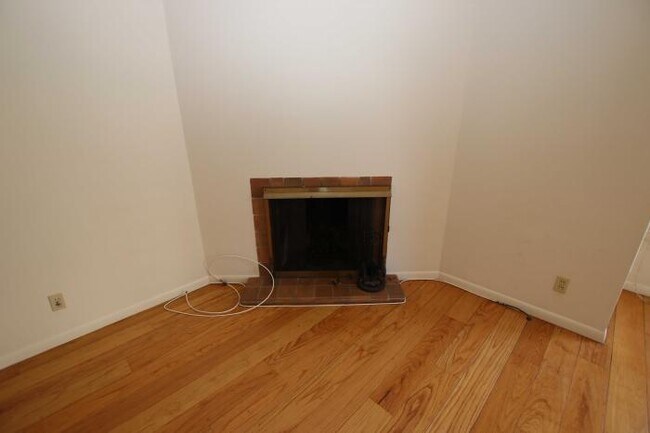 Building Photo - 1 bedroom in San Francisco CA 94115